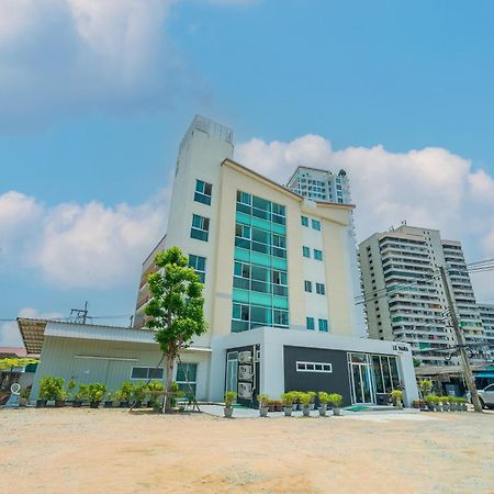 Le Nara Residence Pantai Jomtien Bagian luar foto