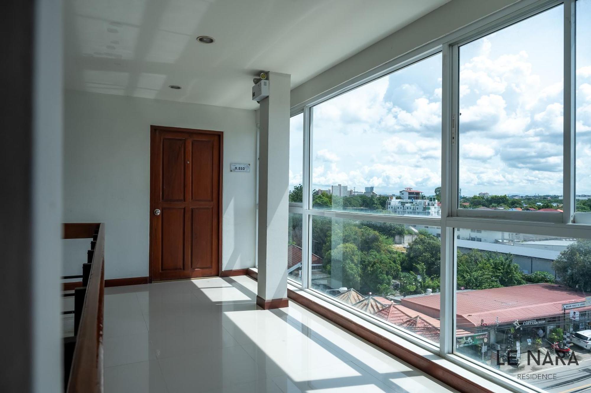 Le Nara Residence Pantai Jomtien Bagian luar foto